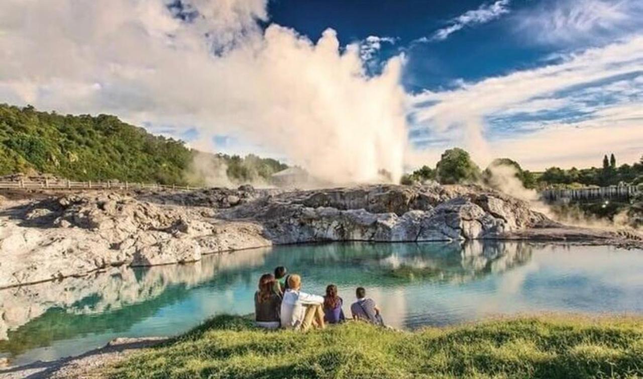 Skyline Mountain View Lodge Up To 16 People Rotorua Zewnętrze zdjęcie